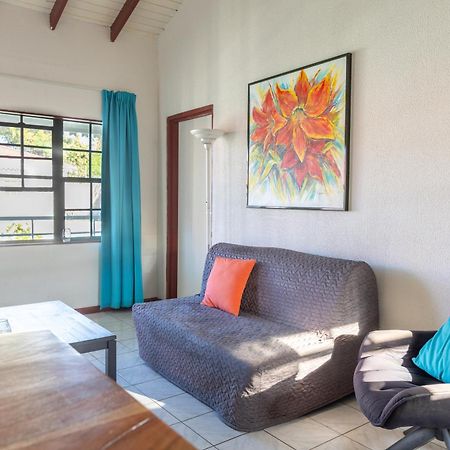 Talk Of The Town Inn & Suites - St Eustatius โอรันเยสตัด ภายนอก รูปภาพ