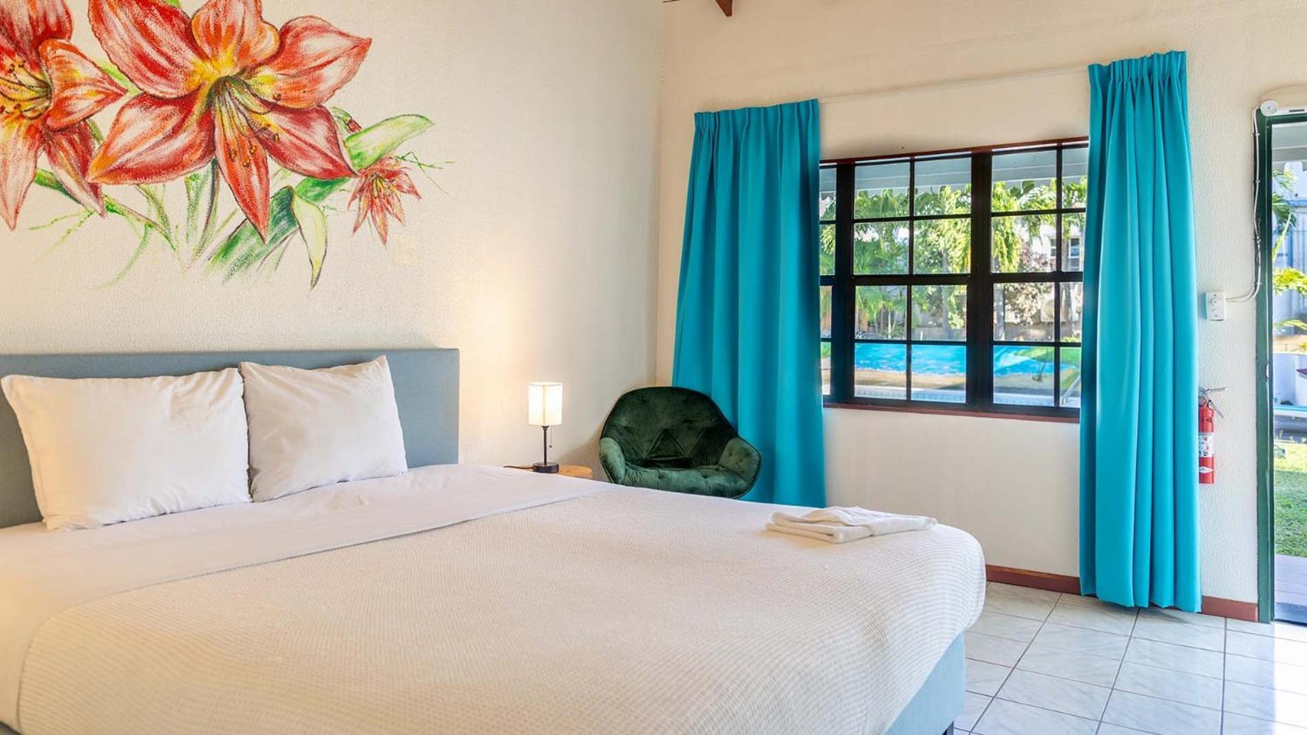 Talk Of The Town Inn & Suites - St Eustatius โอรันเยสตัด ภายนอก รูปภาพ